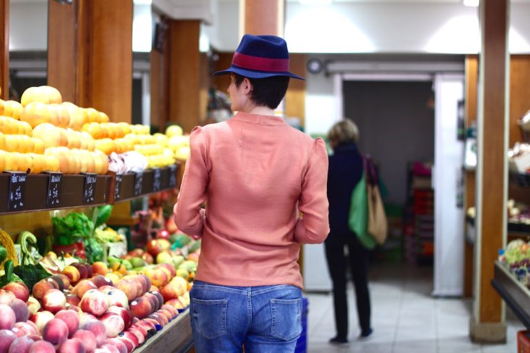 Lire la suite à propos de l’article Blouse #10 : Aime comme Majestic fait son marché